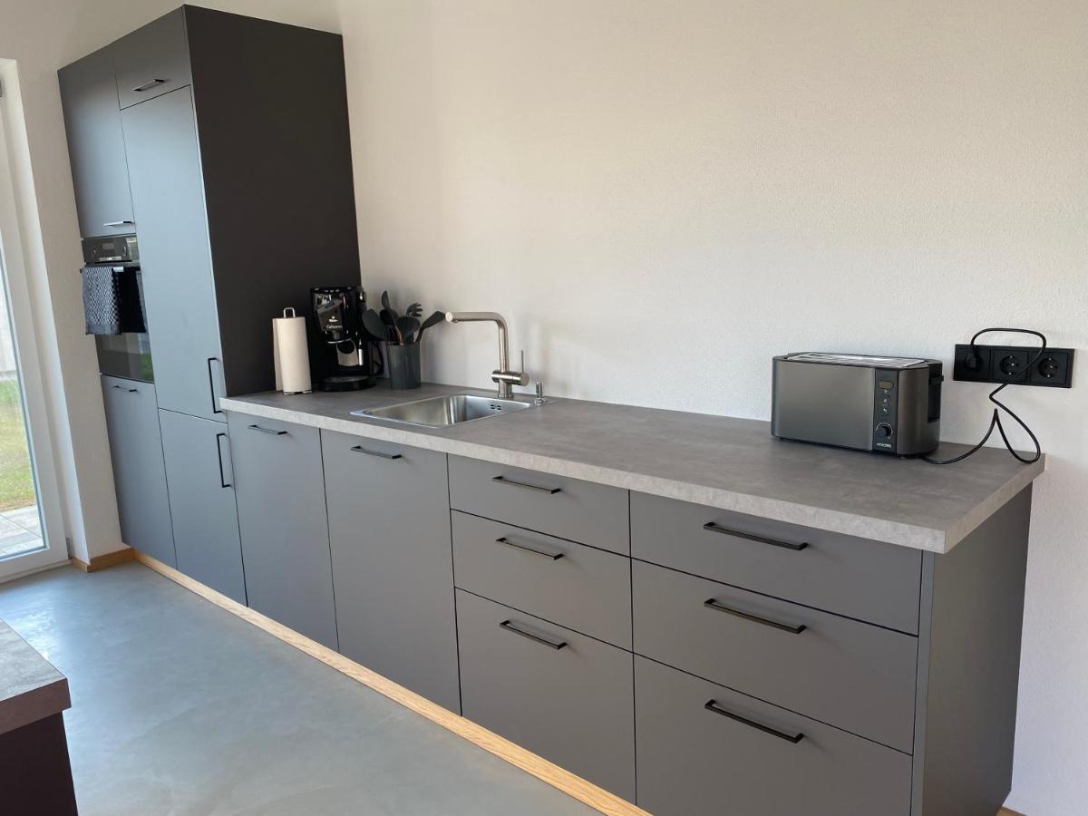 Appartement Neubau Gruener Wolpertinger Designwhg 106Qm Barrierefrei à Breitbrunn am Chiemsee Extérieur photo