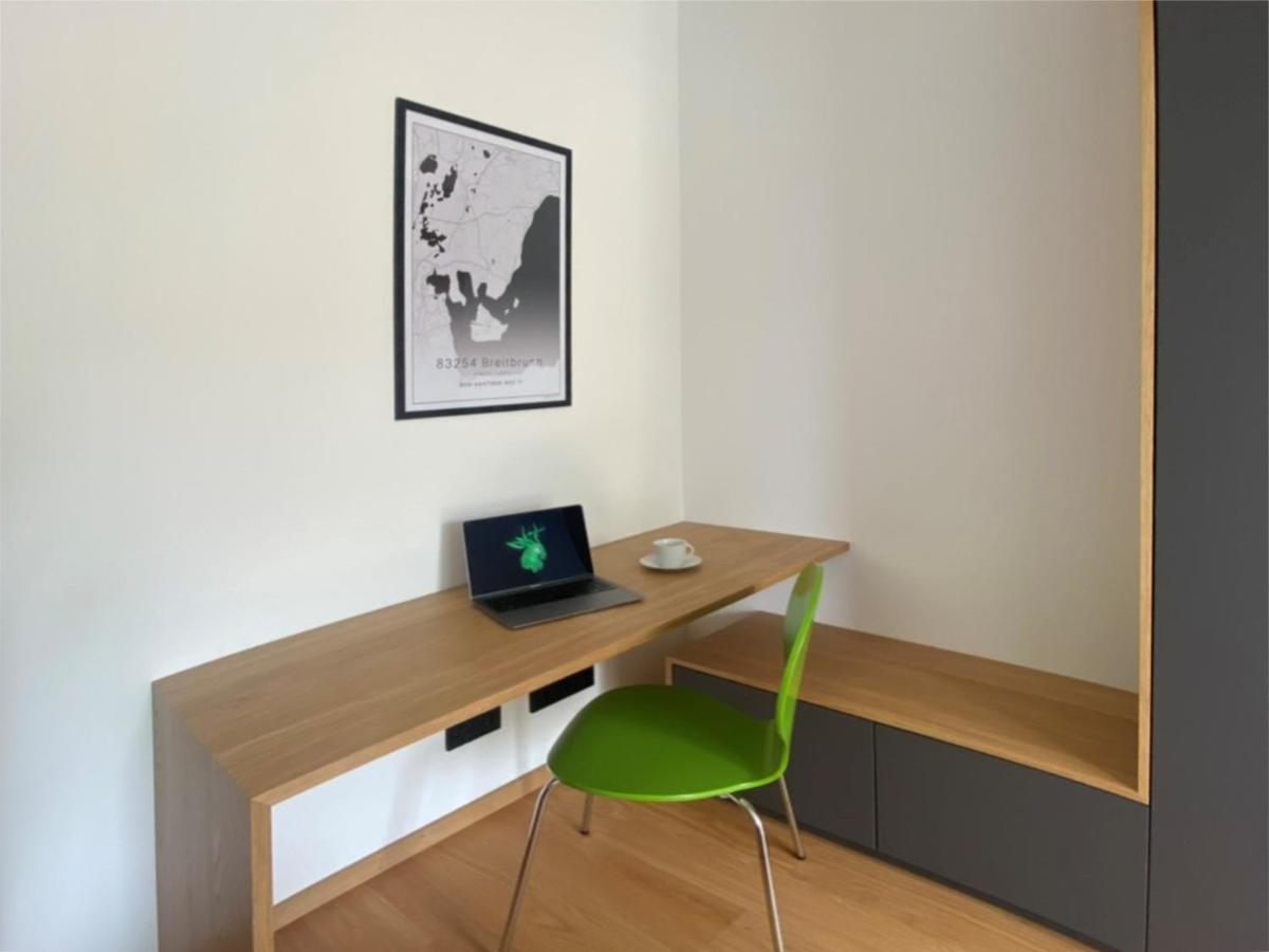 Appartement Neubau Gruener Wolpertinger Designwhg 106Qm Barrierefrei à Breitbrunn am Chiemsee Extérieur photo