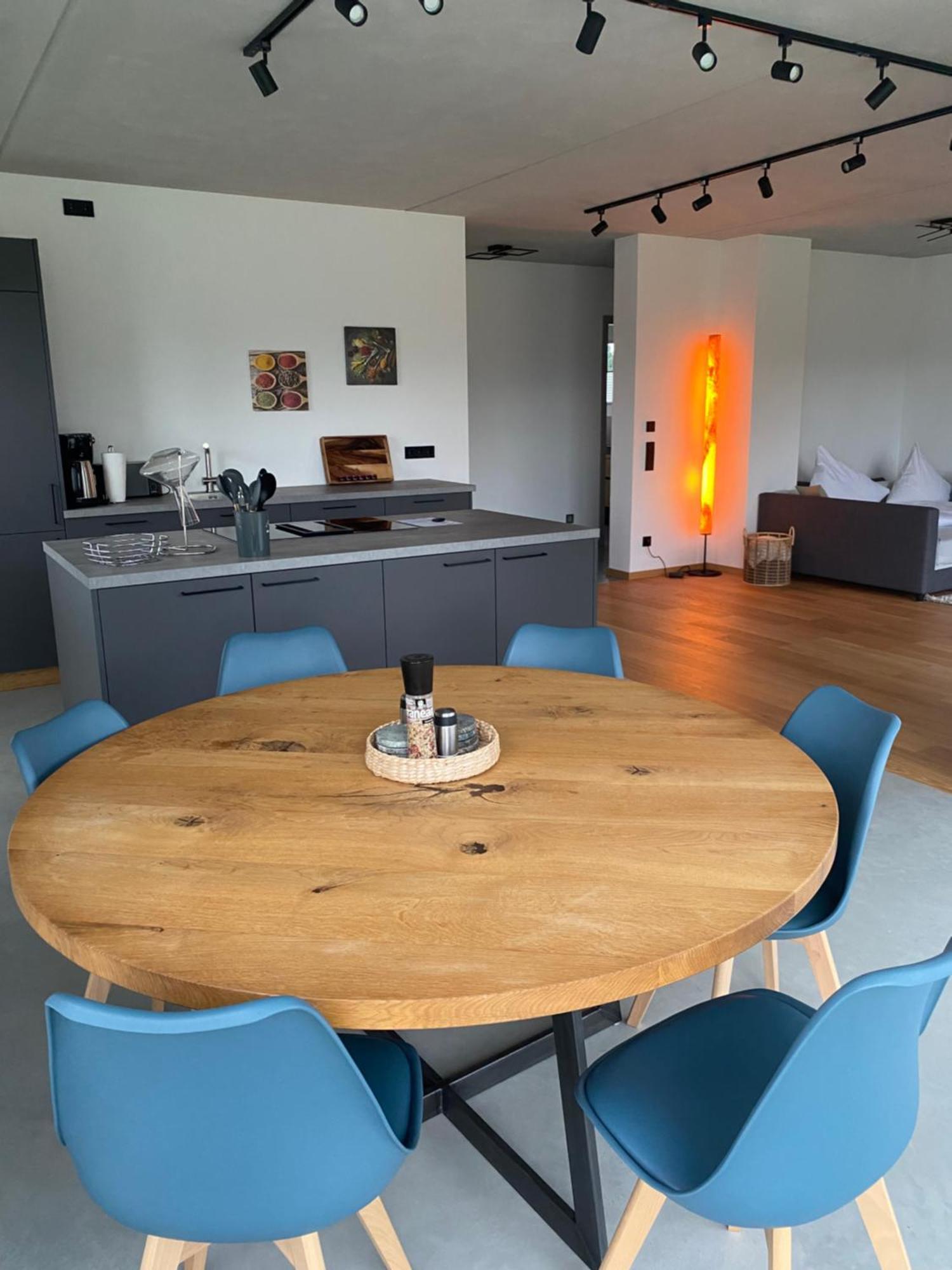 Appartement Neubau Gruener Wolpertinger Designwhg 106Qm Barrierefrei à Breitbrunn am Chiemsee Extérieur photo